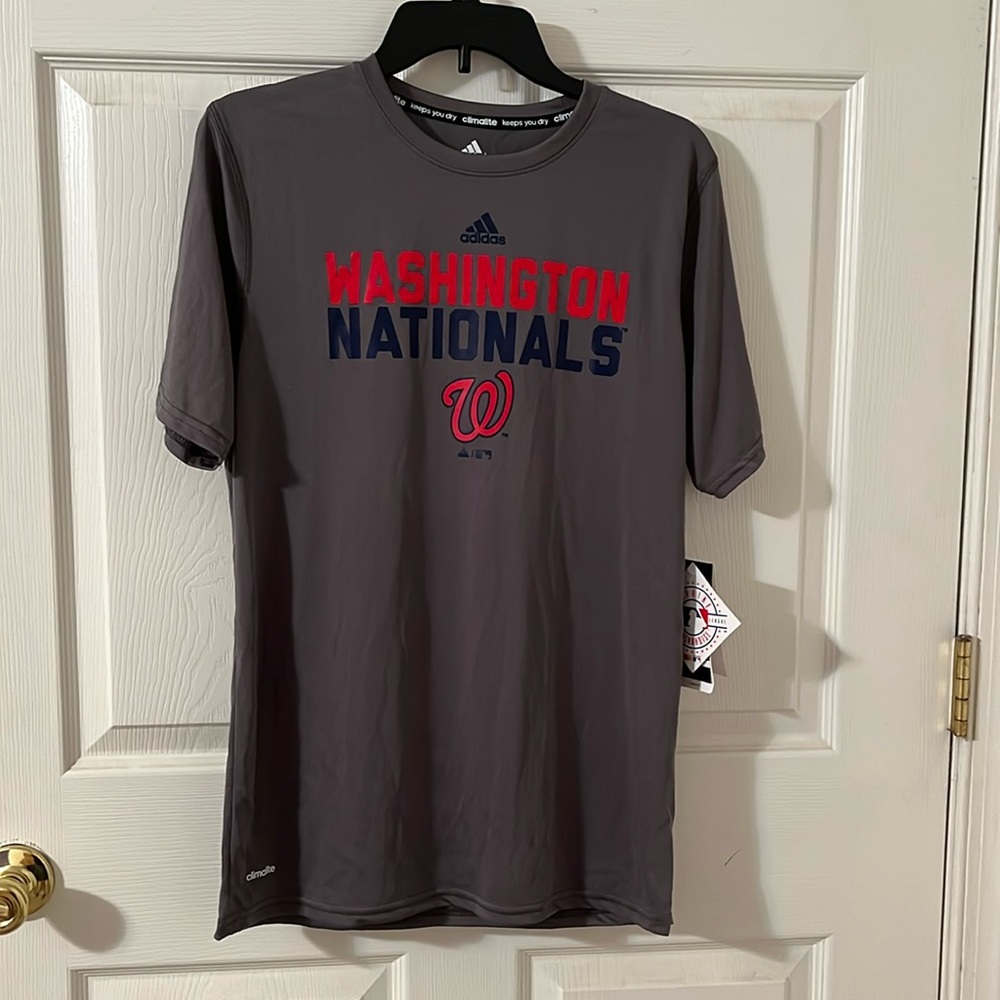 Adidas gray Washington nationals children’s shirt. Size xl (18)
